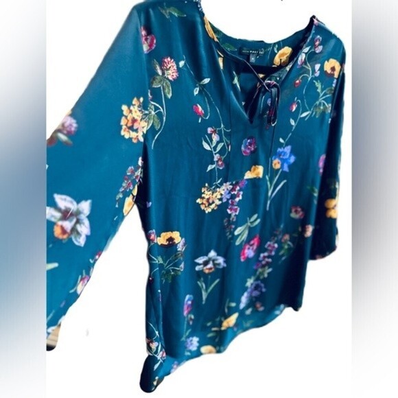 West‎ K (Kei) Floral Print Top 3/4 Sleeve Size M - Picture 8 of 10